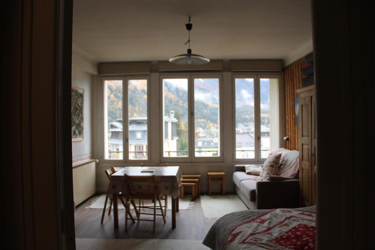Large Studio In The Center Of Apartment *